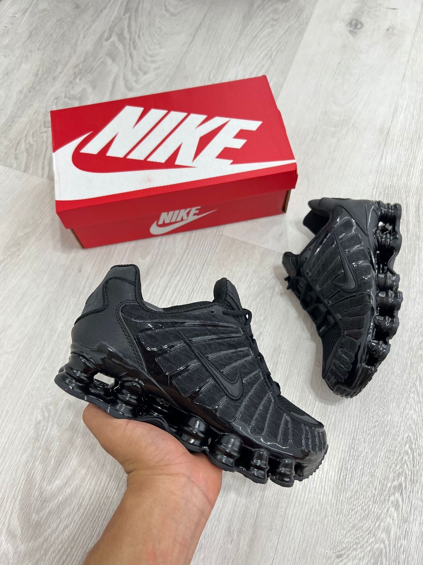 Nike Shox negras