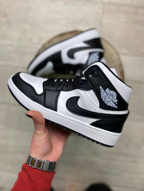 Jordan 1 negras