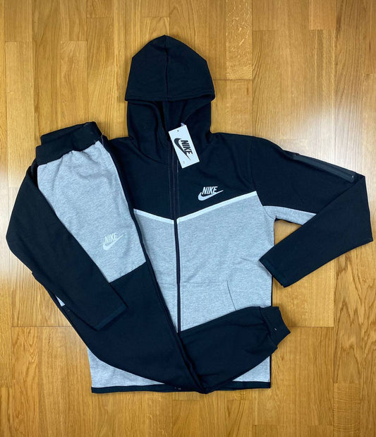 Nike Tech Fleece