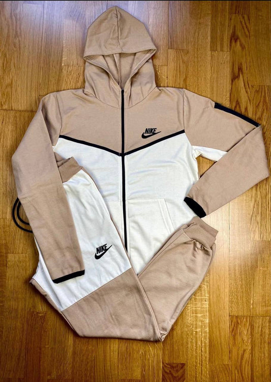 Nike Tech Fleece